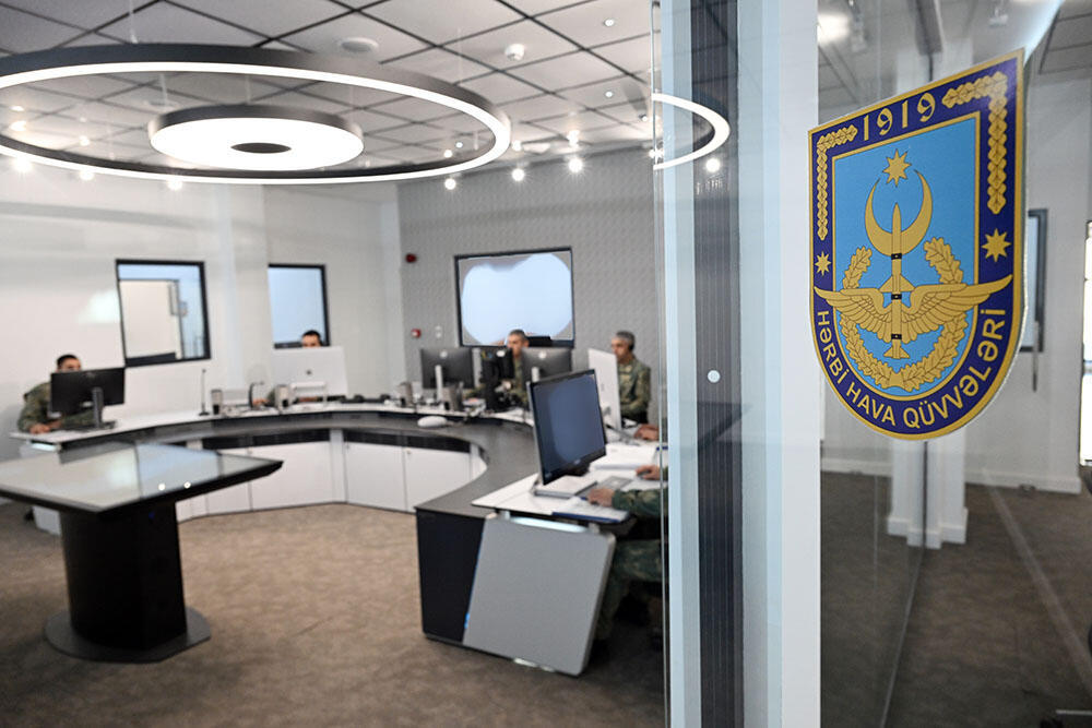 Закир Гасанов проверил служебно-боевую деятельность воинской части ПВО