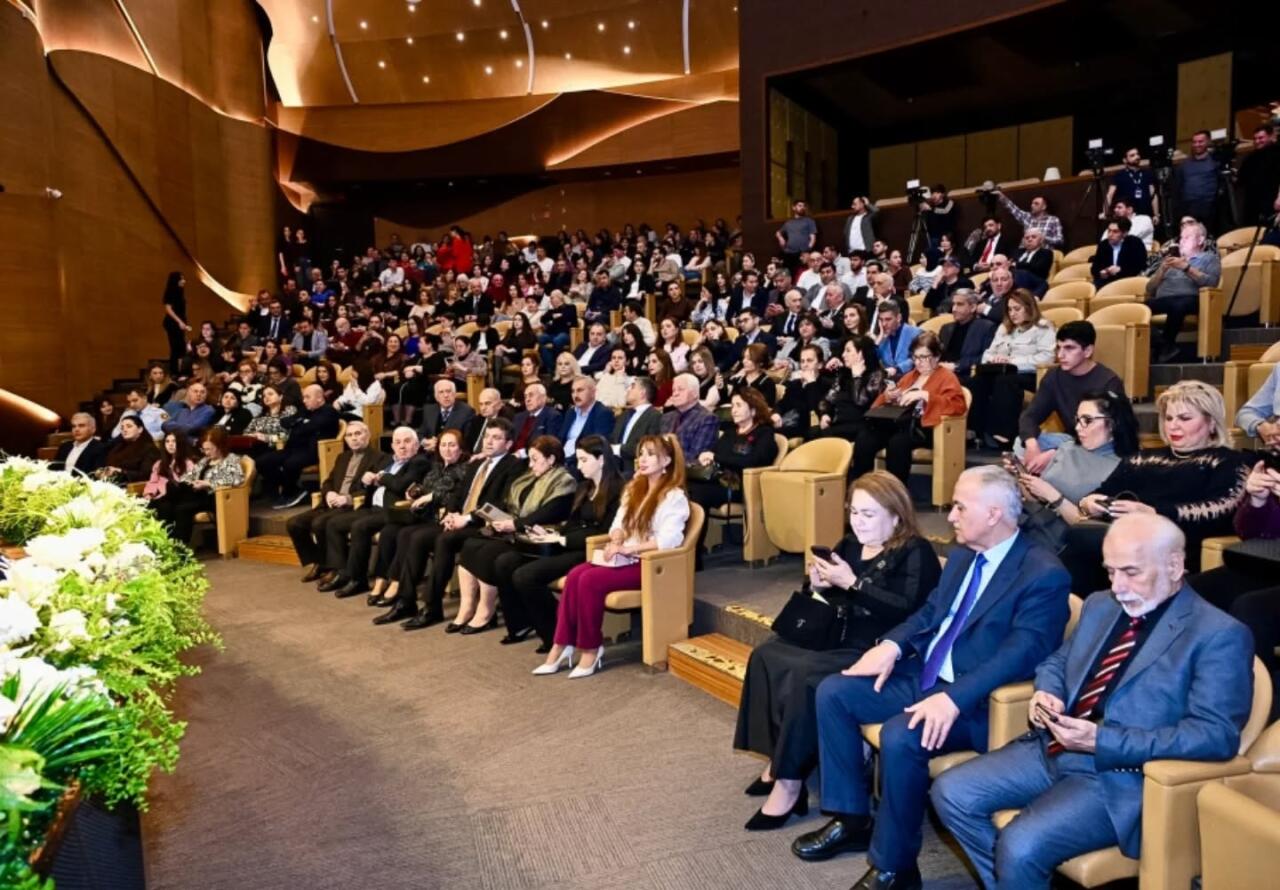 В Международном центре мугама состоялся вечер памяти выдающегося тариста Рамиза Гулиева