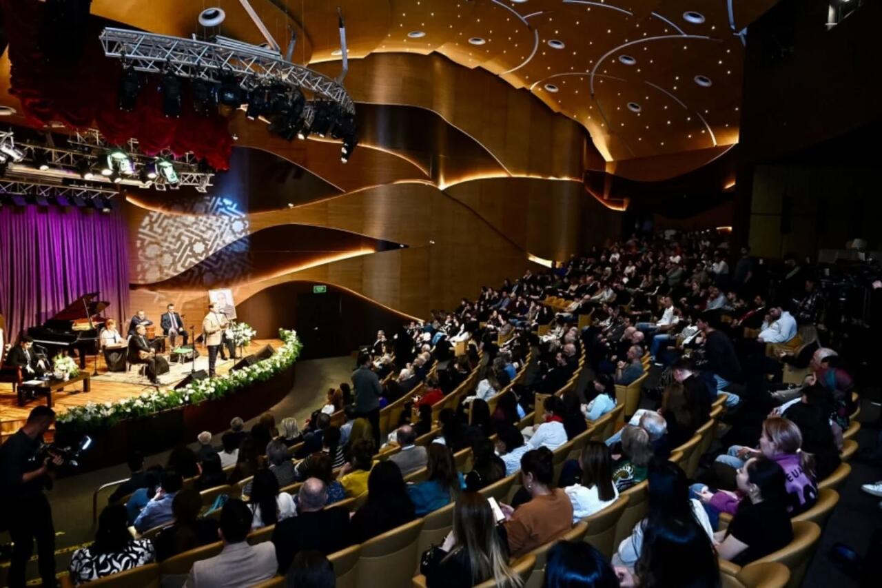 В Международном центре мугама состоялся вечер памяти выдающегося тариста Рамиза Гулиева