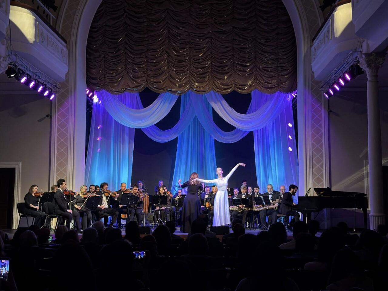 В Баку представлено кино без экрана, но с сердцем и вдохновением…