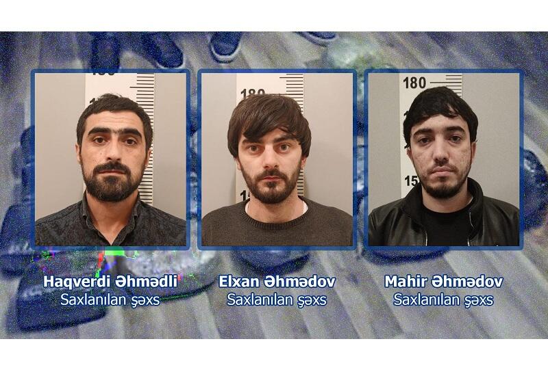 В Баку задержали трех человек с почти 11 кг наркотиков