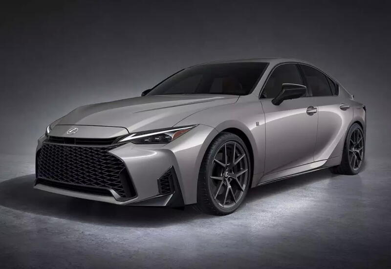 Lexus IS превратится в спортивный электроседан