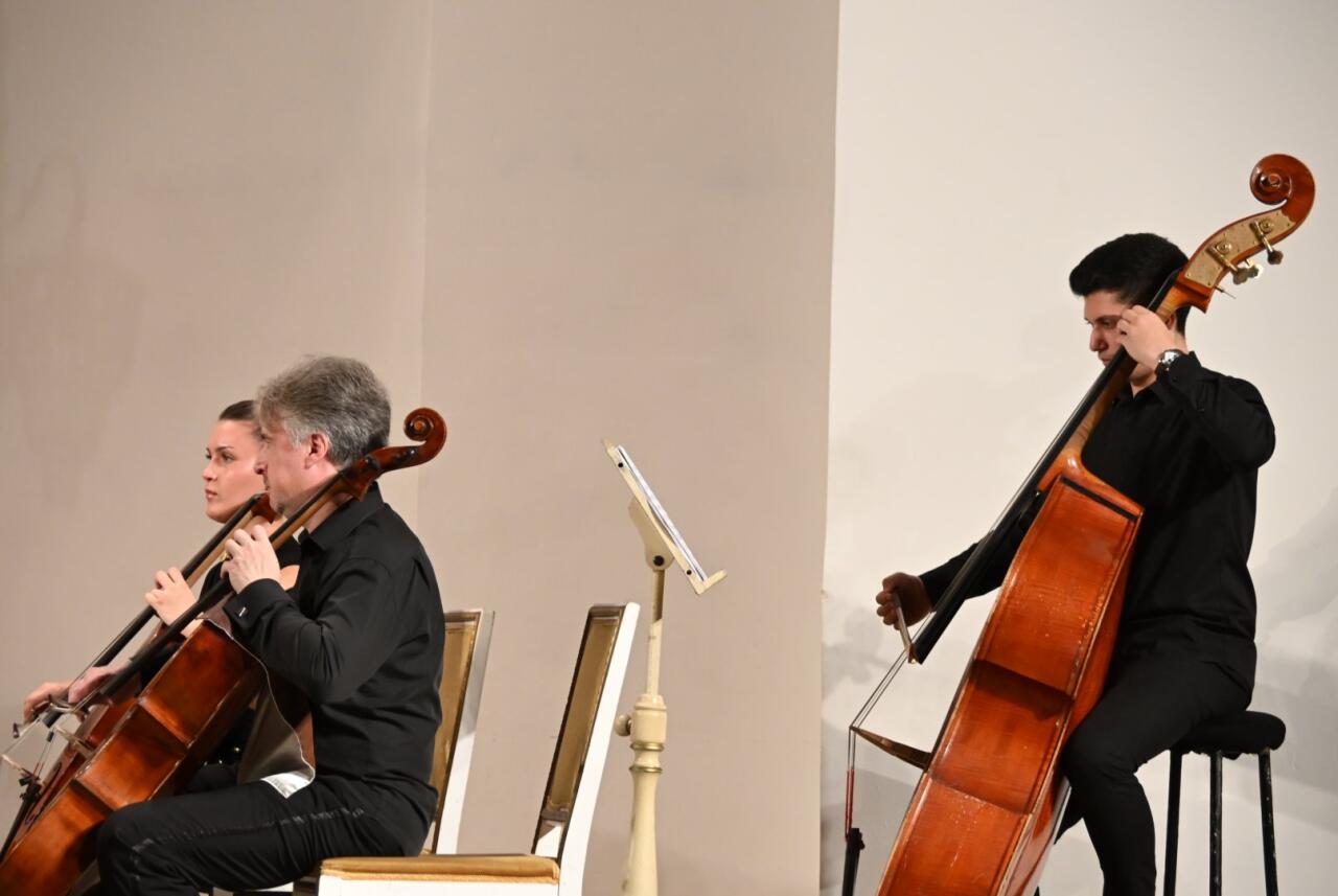 The Lady in Red в сиянии классических шедевров – магия вечера в Баку