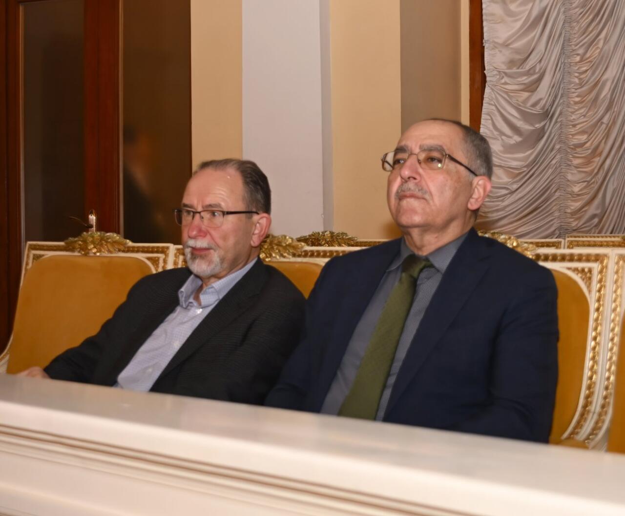 The Lady in Red в сиянии классических шедевров – магия вечера в Баку