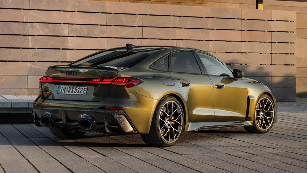 Audi представила новые RS5 и RS5 Avant