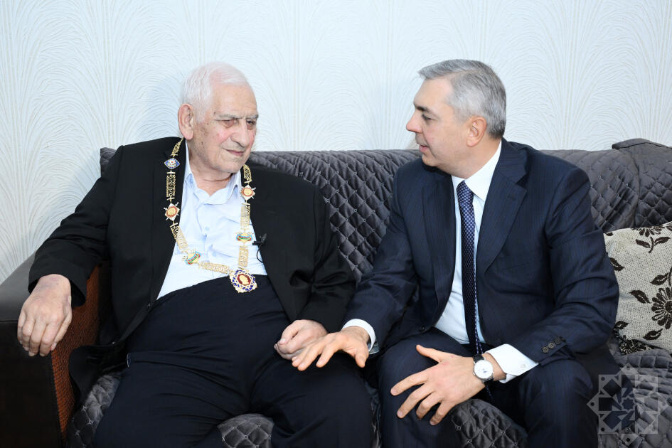 Xalq şairi Nəriman Həsənzadəyə “Heydər Əliyev” ordeni təqdim edilib