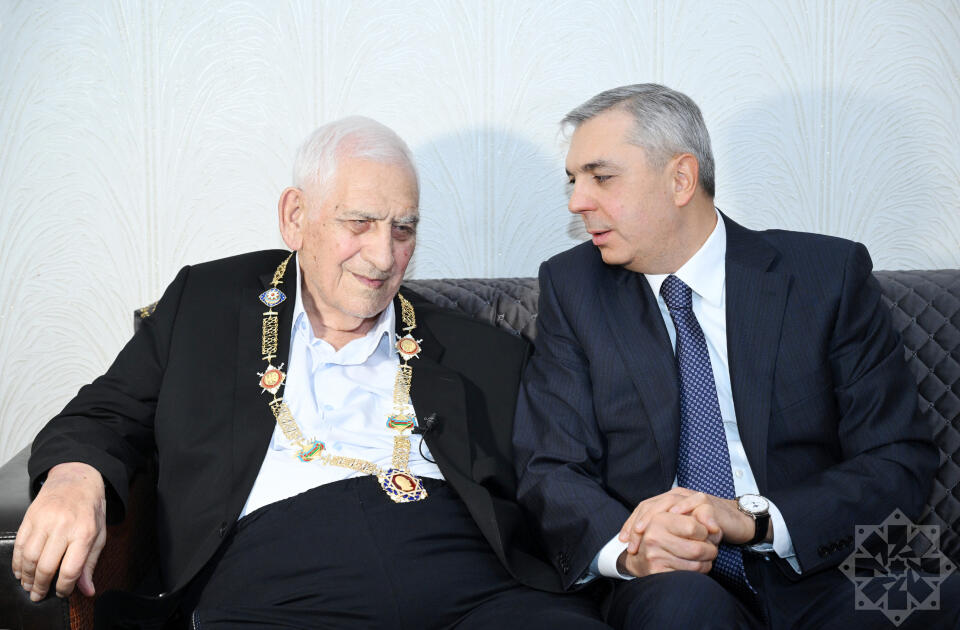 Xalq şairi Nəriman Həsənzadəyə “Heydər Əliyev” ordeni təqdim edilib