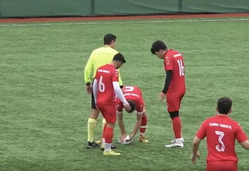 В Турции вратарь сбил чайку мячом