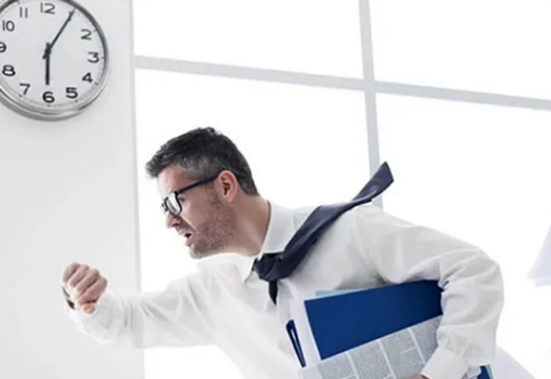 Hər gün işə gecikənlərin nəzərinə