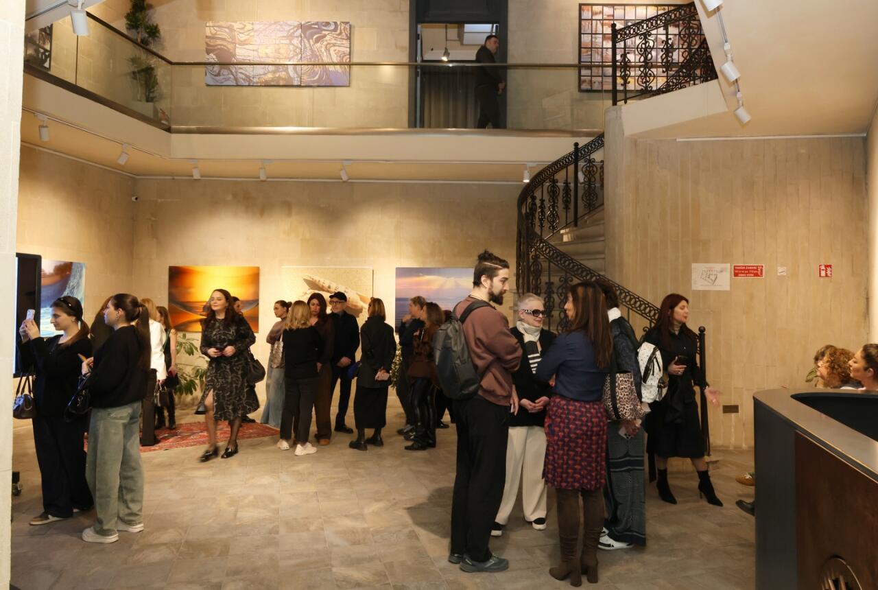 В Баку показали "Зеркало тайн" Анны Ибрагимбековой