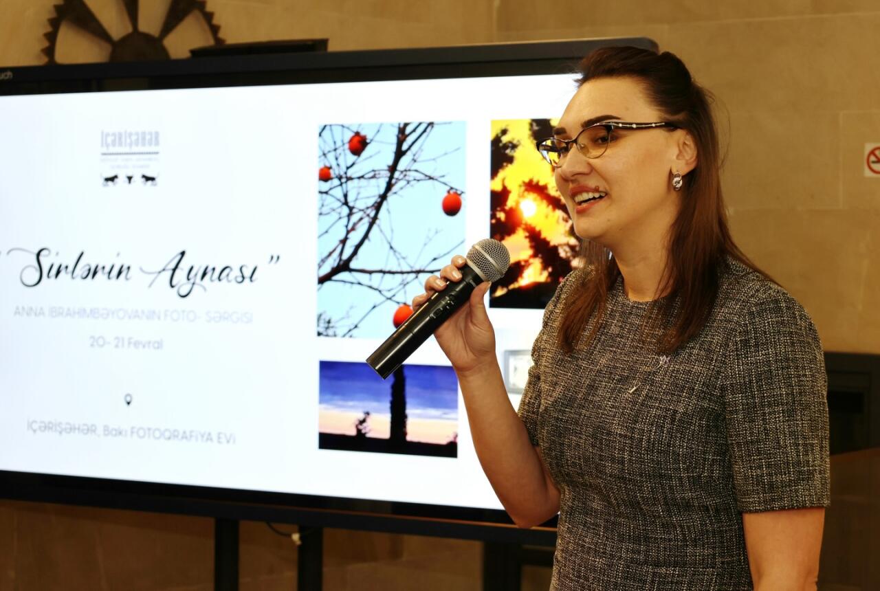 В Баку показали "Зеркало тайн" Анны Ибрагимбековой