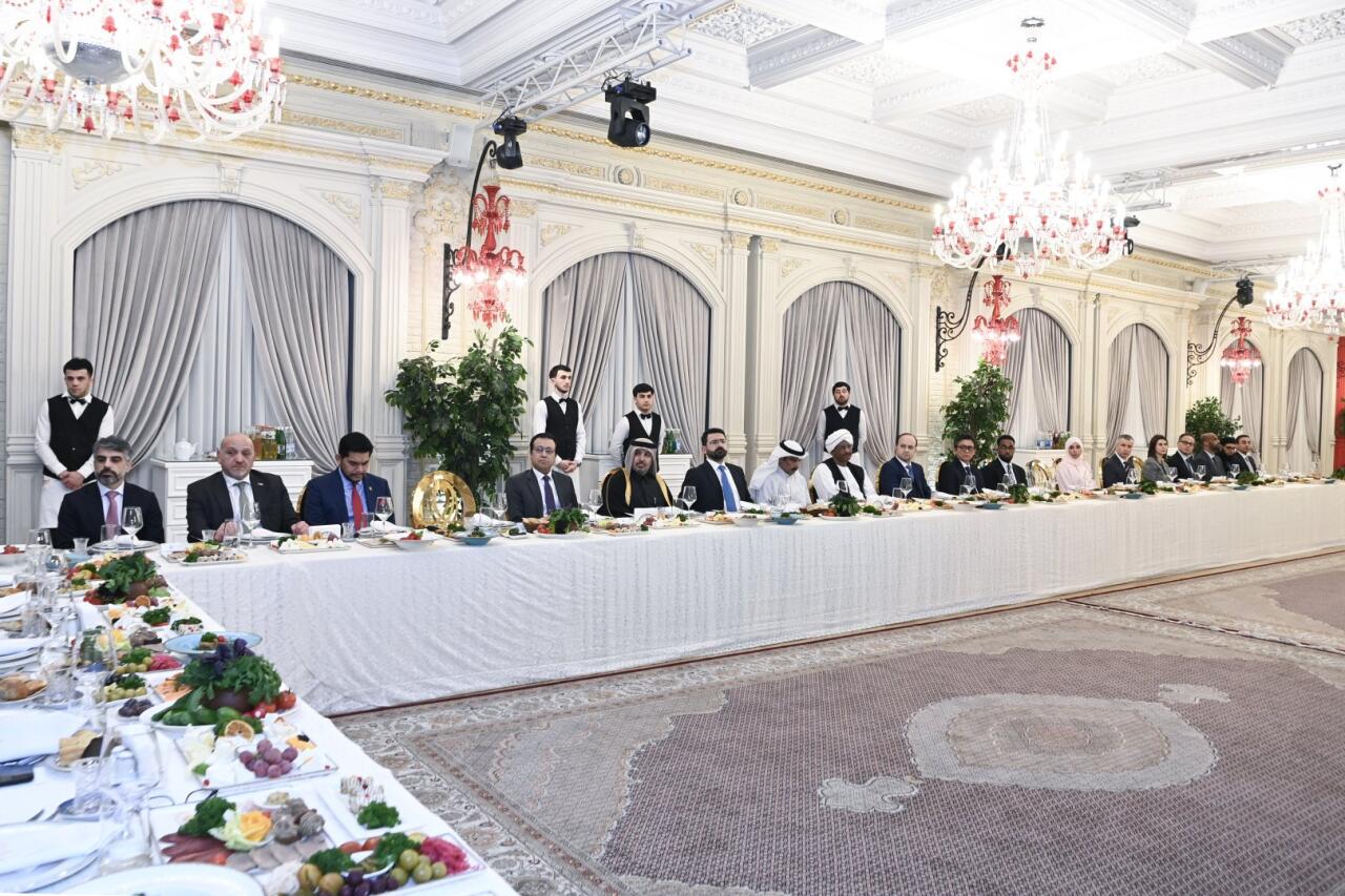 Джейхун Байрамов подчеркнул важность мира в секторе Газа на ифтаре с послами мусульманских стран