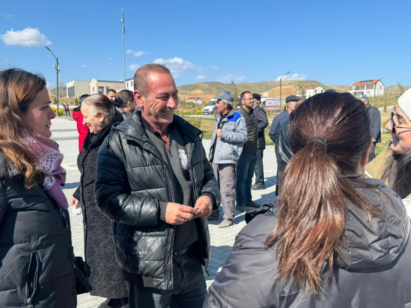 Вернувшимся в Хоровлу бывшим вынужденным переселенцам вручены ключи от домов