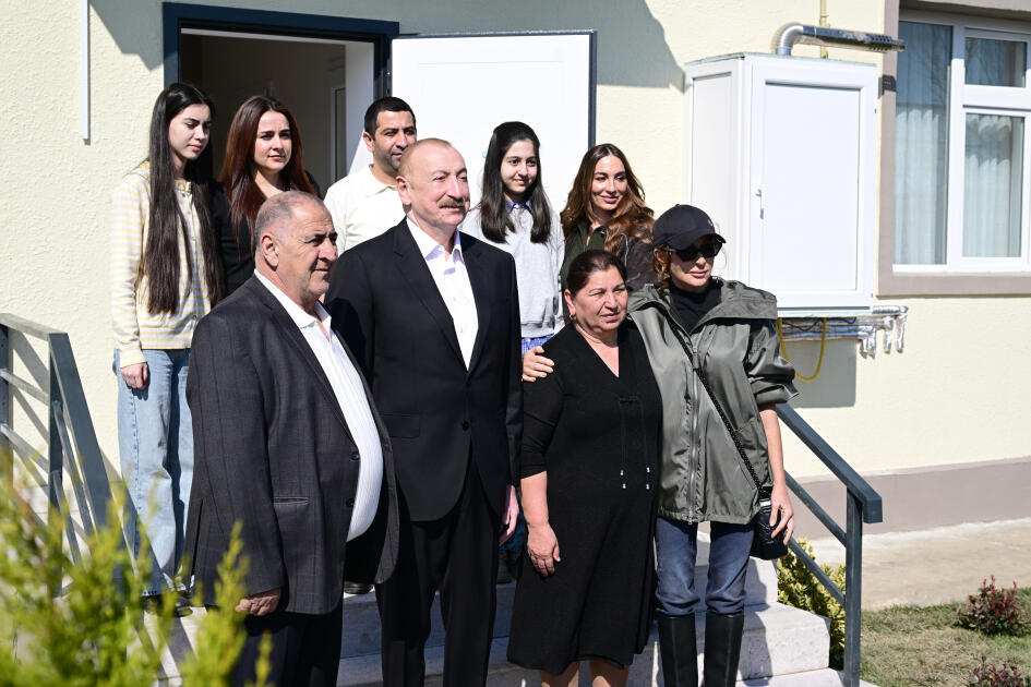 Prezident İlham Əliyev və Birinci xanım Mehriban Əliyeva Xocavənd kəndində görülmüş işlərlə tanış olublar
