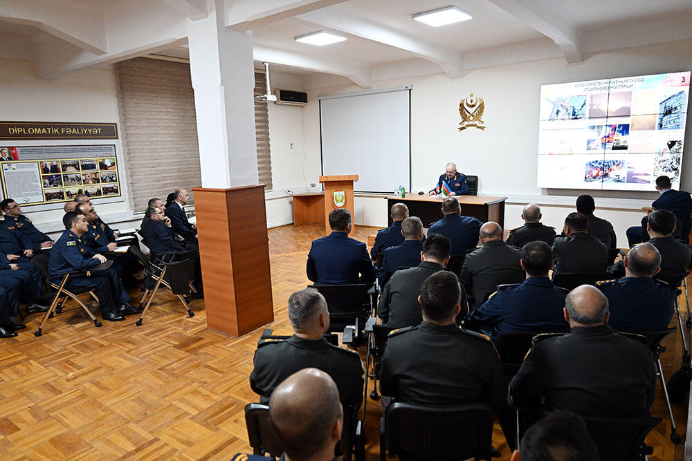 Азербайджан и Россия обсудили текущее состояние военного сотрудничества