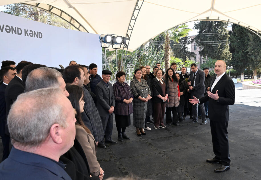 Prezident İlham Əliyev və Birinci xanım Mehriban Əliyeva Xocavənd şəhər və Xocavənd kənd sakinləri ilə görüşüblər