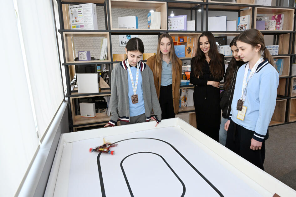 Leyla Əliyeva və Alena Əliyeva Quba şəhərində internat tipli ümumtəhsil məktəbini və STEAM mərkəzini ziyarət ediblər