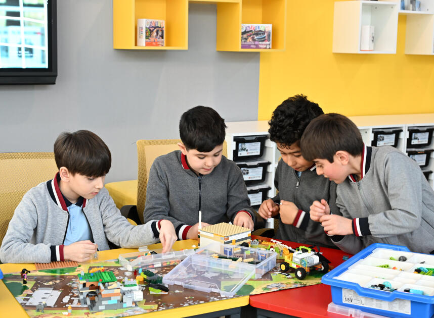 Leyla Əliyeva və Alena Əliyeva Quba şəhərində internat tipli ümumtəhsil məktəbini və STEAM mərkəzini ziyarət ediblər