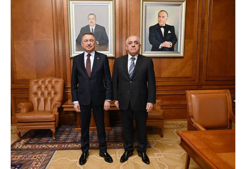 Али Асадов провел обсуждения с председателем комитета по внешним связям ВНСТ