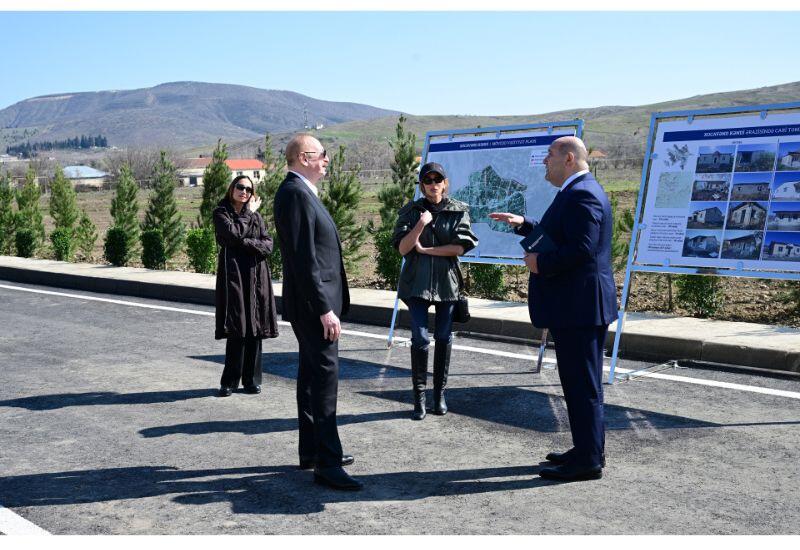 Президент Ильхам Алиев и Первая леди Мехрибан Алиева ознакомились с проделанными работами в селе Ходжавенд