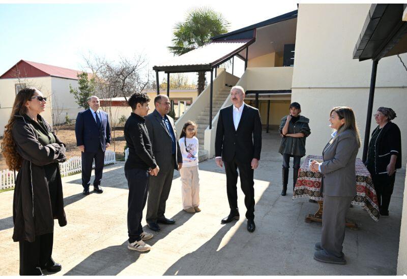 Prezident İlham Əliyev və Birinci xanım Mehriban Əliyevanın Xocavənd sakinləri ilə səmimi söhbəti