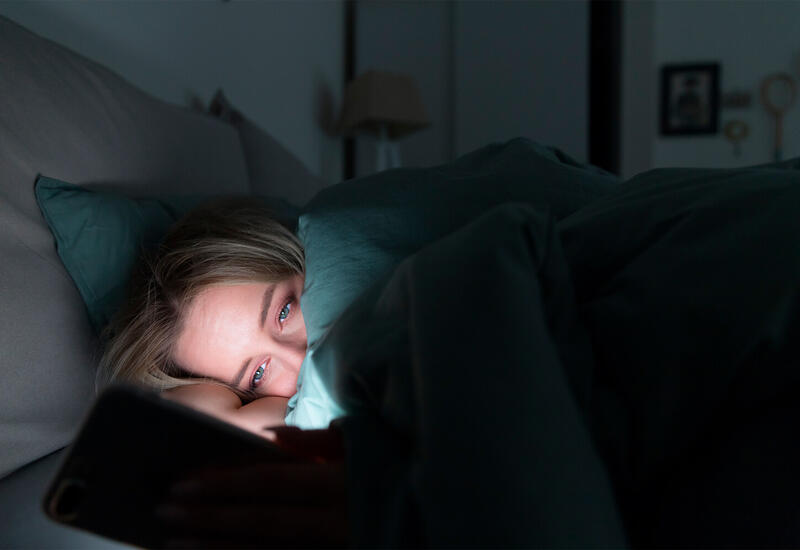 Названа причина ночных пробуждений, не связанная с заболеваниями