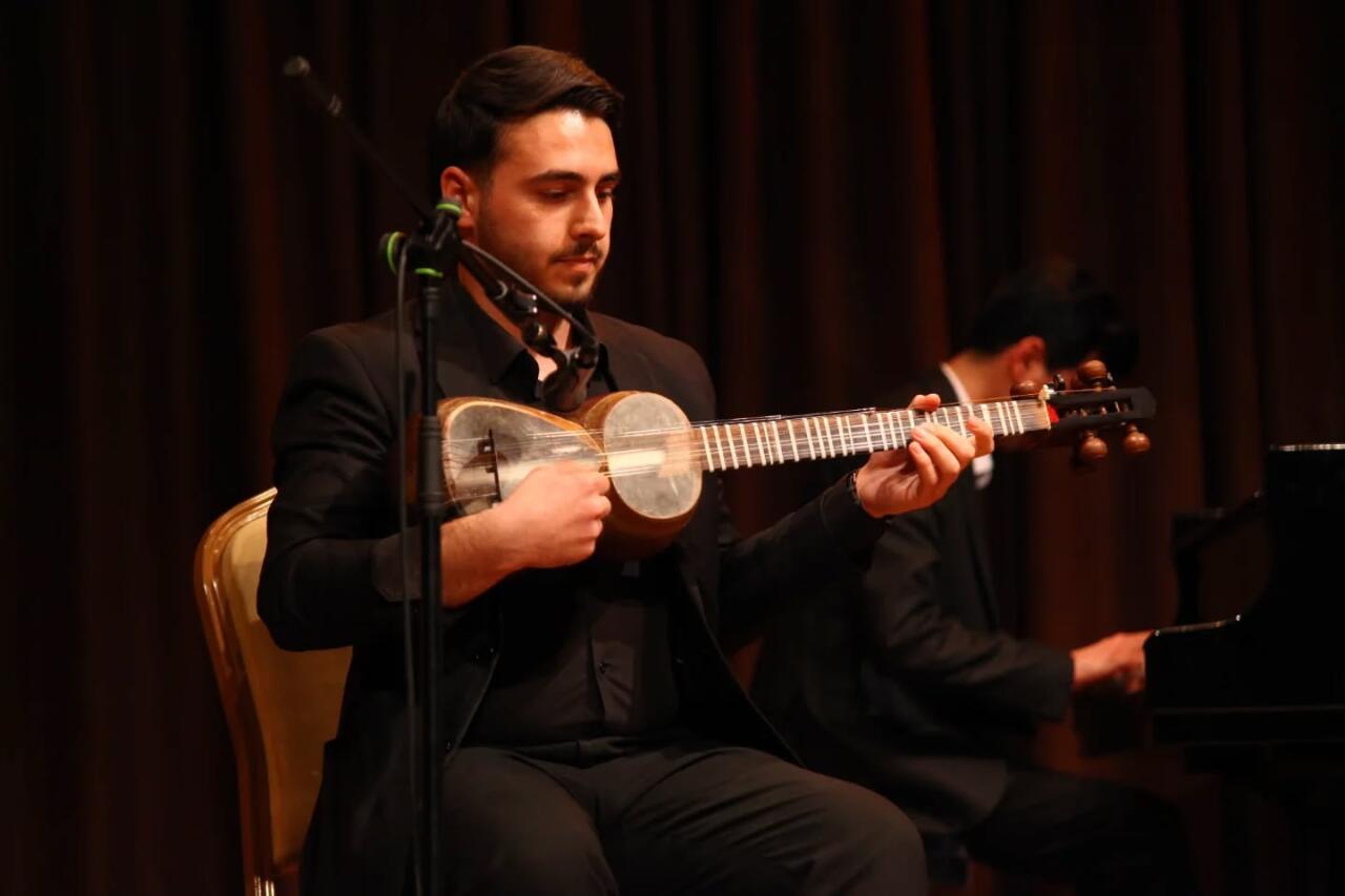 Семь азербайджанских красавиц в голубом и волшебство канона