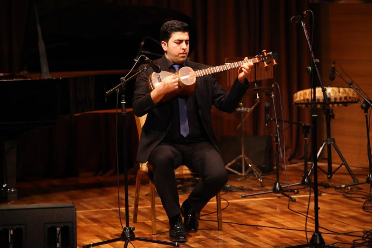 Семь азербайджанских красавиц в голубом и волшебство канона