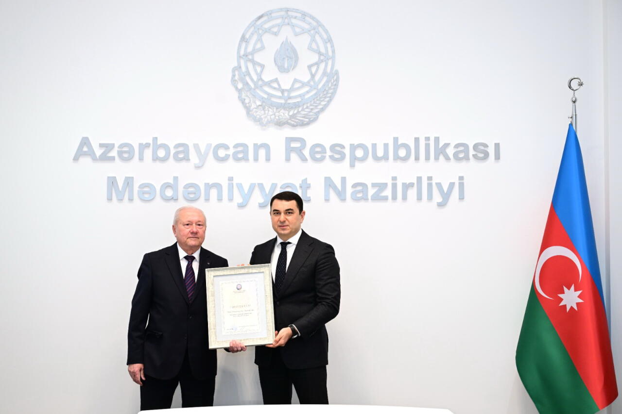 В минкультуры Азербайджана состоялась встреча с группой юбиляров