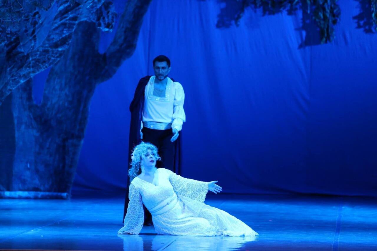 В Баку представили одноактный спектакль "Орфей и Эвридика"