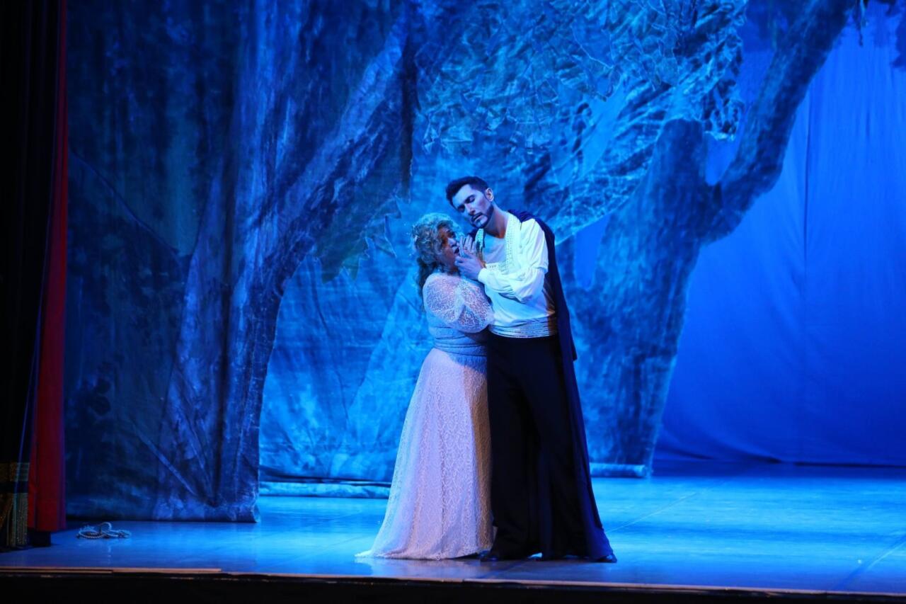 В Баку представили одноактный спектакль "Орфей и Эвридика"