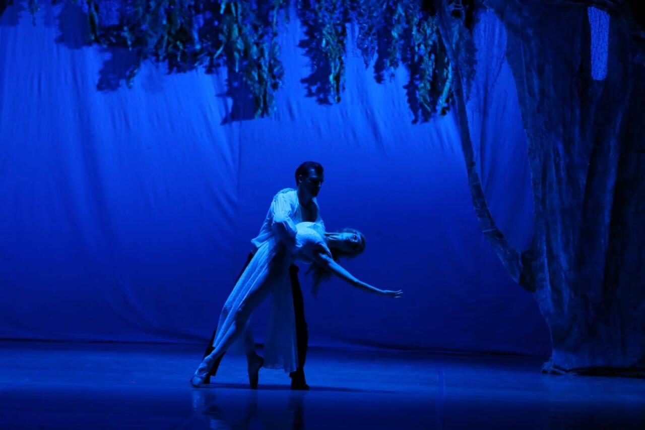 В Баку представили одноактный спектакль "Орфей и Эвридика"