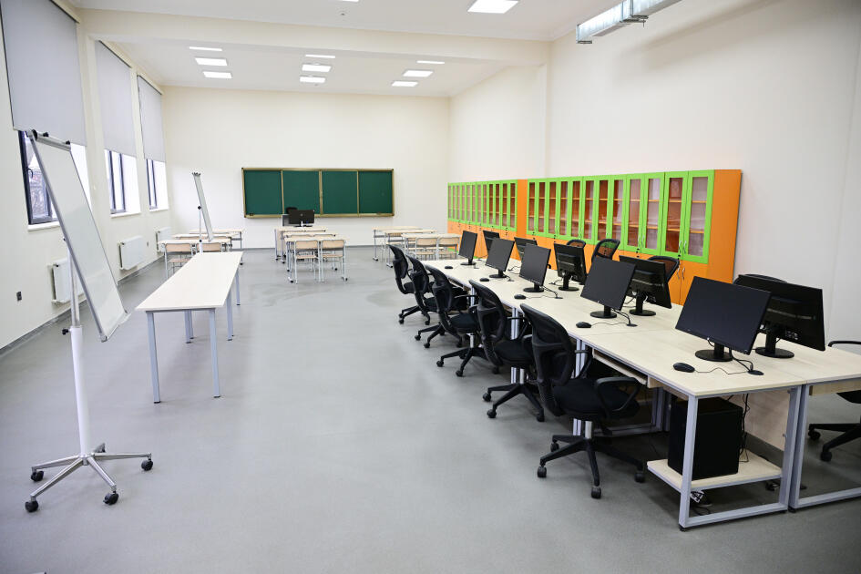 Prezident İlham Əliyev Lənkəran Dövlət Peşə Təhsil Mərkəzinin açılışında iştirak edib