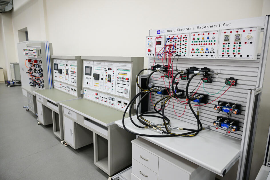 Prezident İlham Əliyev Lənkəran Dövlət Peşə Təhsil Mərkəzinin açılışında iştirak edib