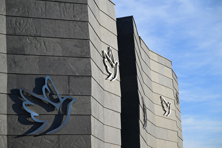 Prezident İlham Əliyev və Birinci xanım Mehriban Əliyeva Xocalı Soyqırımı Memorialının açılışında iştirak ediblər