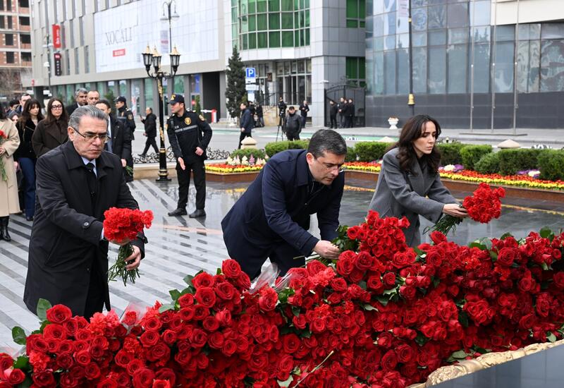 Medianın İnkişafı Agentliyinin kollektivi Xocalı soyqırımının 34-cü ildönümü ilə əlaqədar “Ana harayı” abidəsini ziyarət edib
