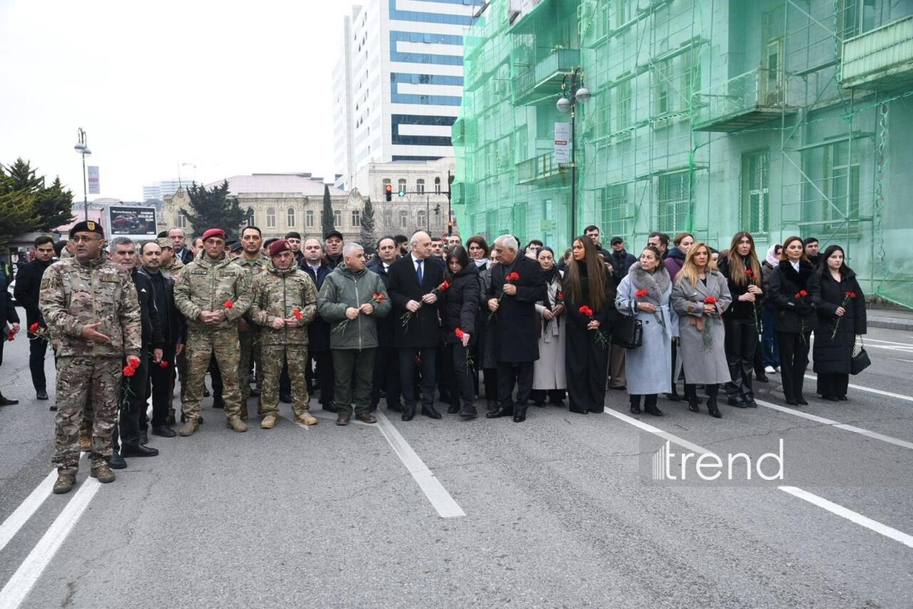 Азербайджанский народ чтит память жертв Ходжалинского геноцида