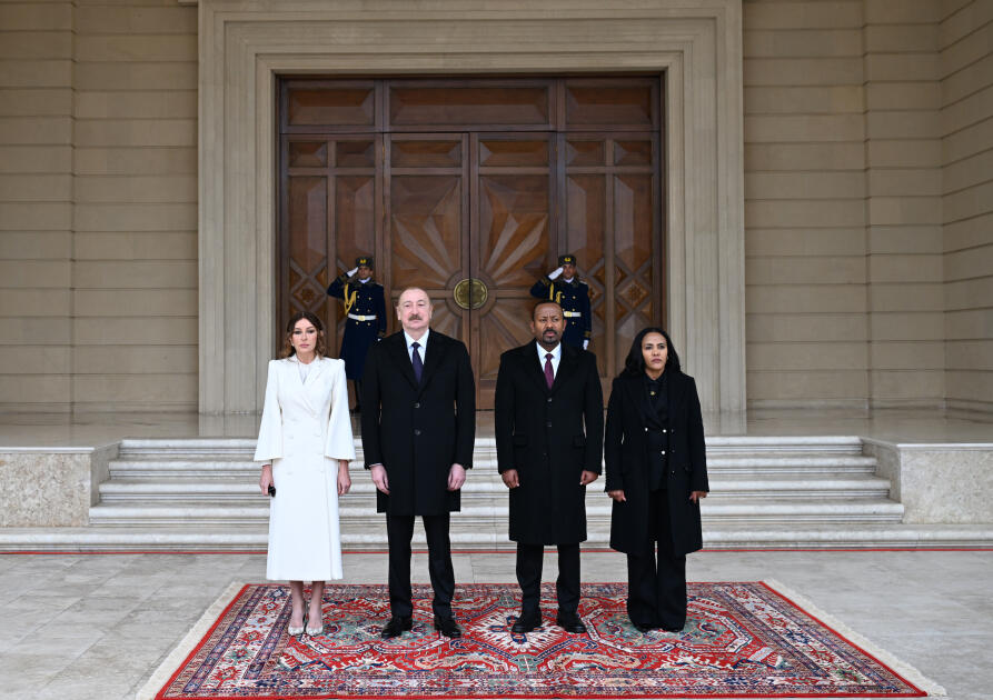 В Баку состоялась церемония официальной встречи премьер-министра Эфиопии