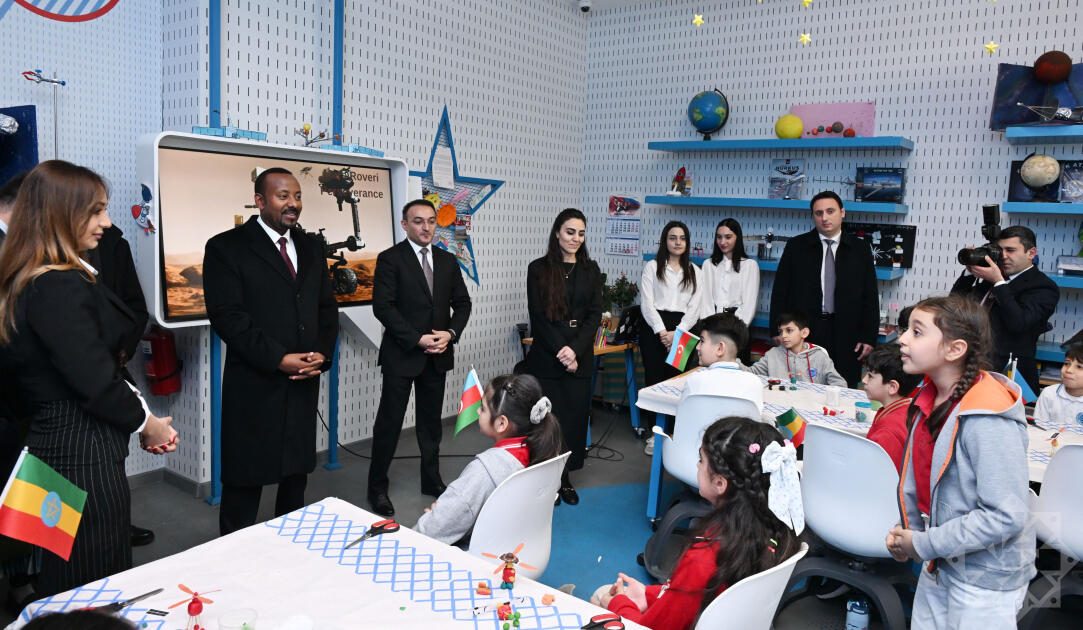 Efiopiyanın Baş naziri "ASAN xidmət" mərkəzini ziyarət edib