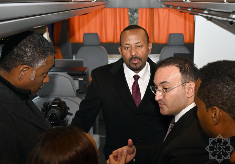 Efiopiyanın Baş naziri "ASAN xidmət" mərkəzini ziyarət edib