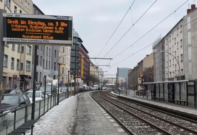 В ФРГ проходит масштабная забастовка транспортников