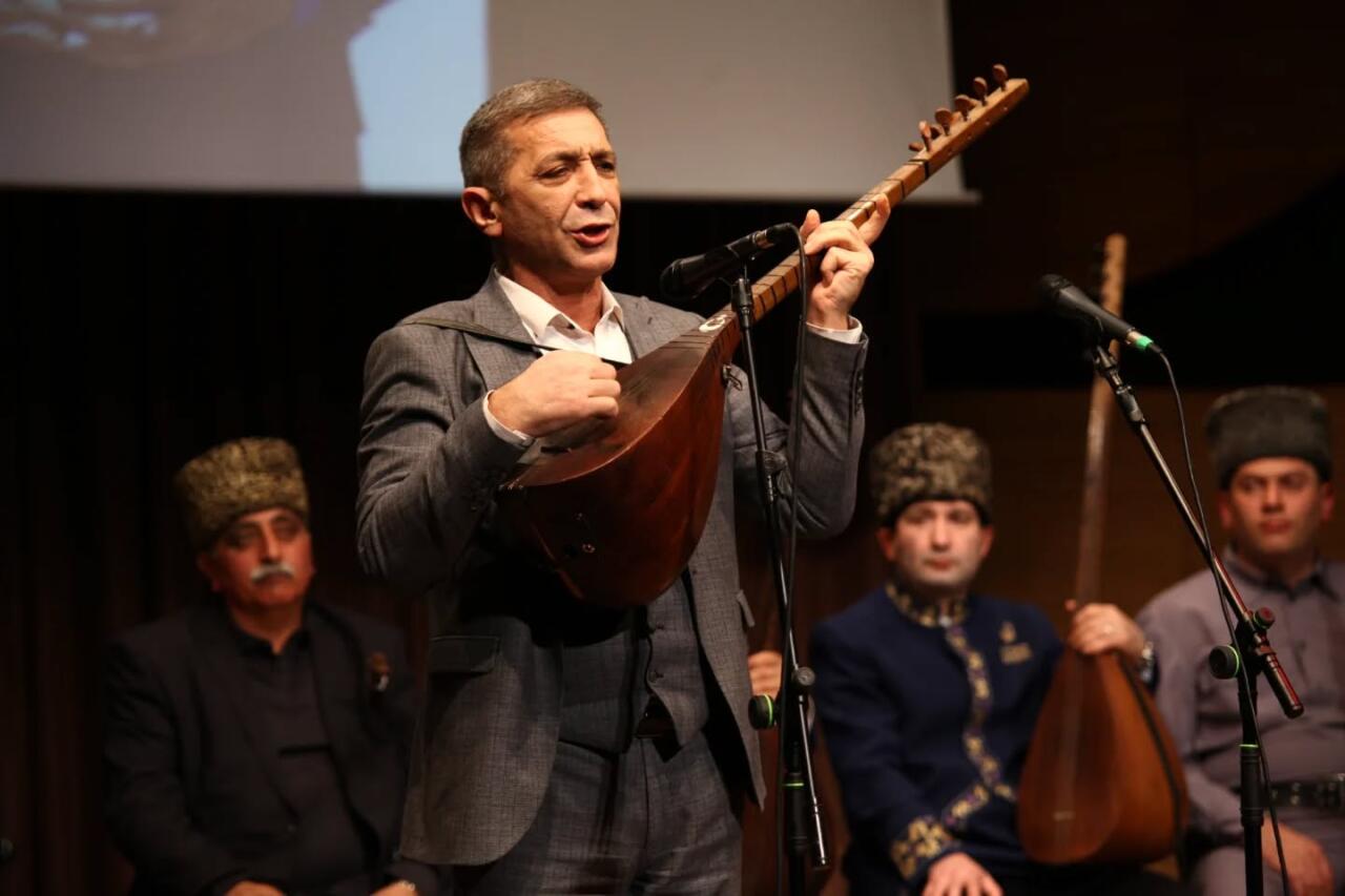 "Звук саза, дыхание слова": В память об Эльхане Мамедли