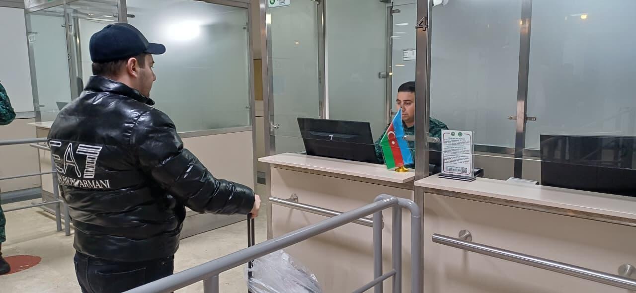 Продолжается эвакуация граждан Азербайджана из Ирана