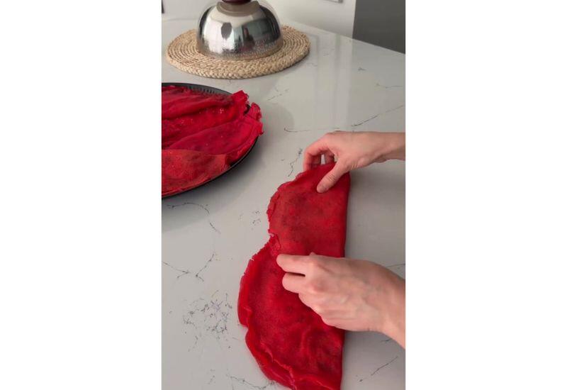 Торт в форме розы