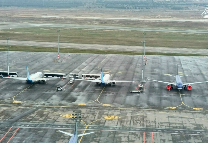 Два международных рейса сели в Баку на фоне обострения ситуации в Иране и Израиле