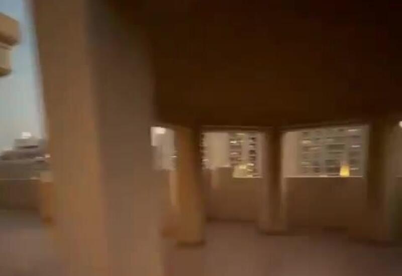 Момент попадания иранской ракеты по Дубаю