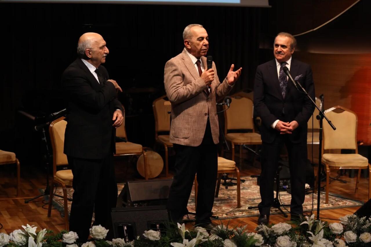 В Баку состоялся торжественный вечер к 115-летию тариста Бахрама Мансурова