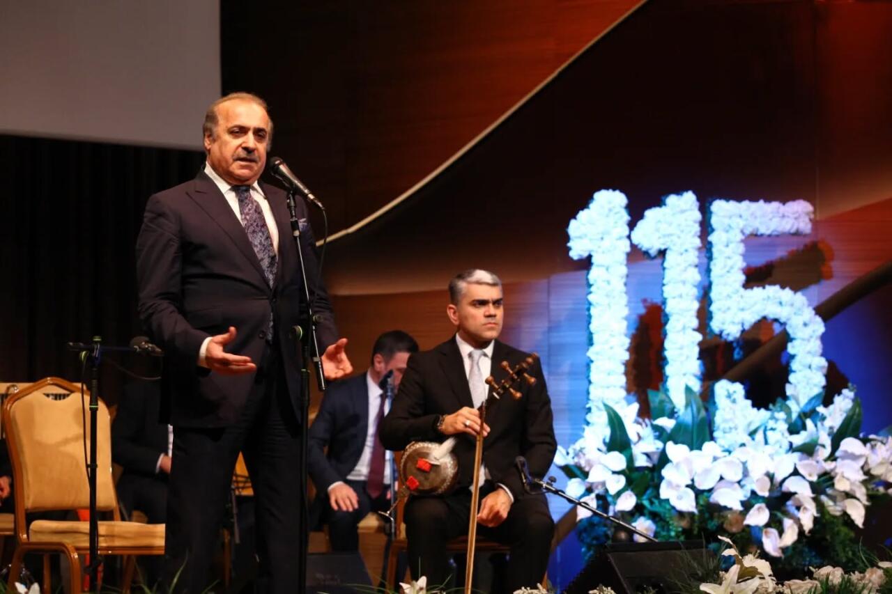 В Баку состоялся торжественный вечер к 115-летию тариста Бахрама Мансурова