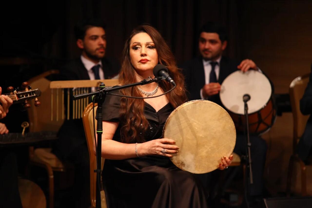 В Баку состоялся торжественный вечер к 115-летию тариста Бахрама Мансурова