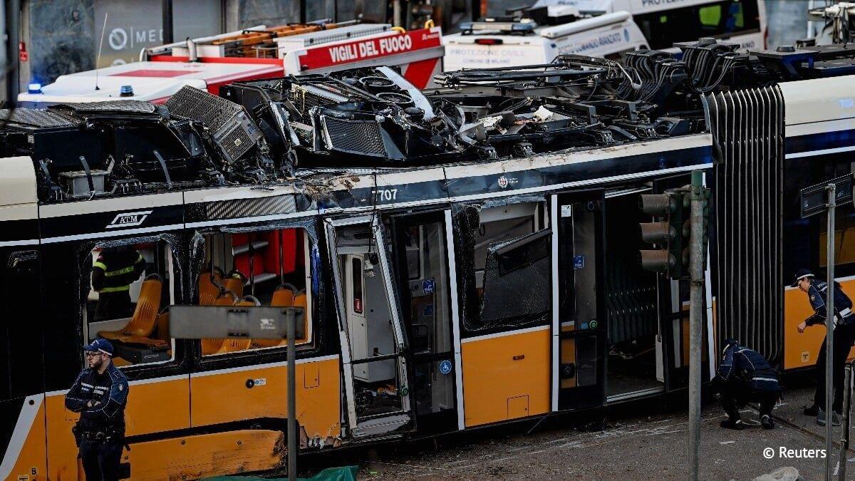 В Милане сошел с рельсов трамвай, десятки раненых